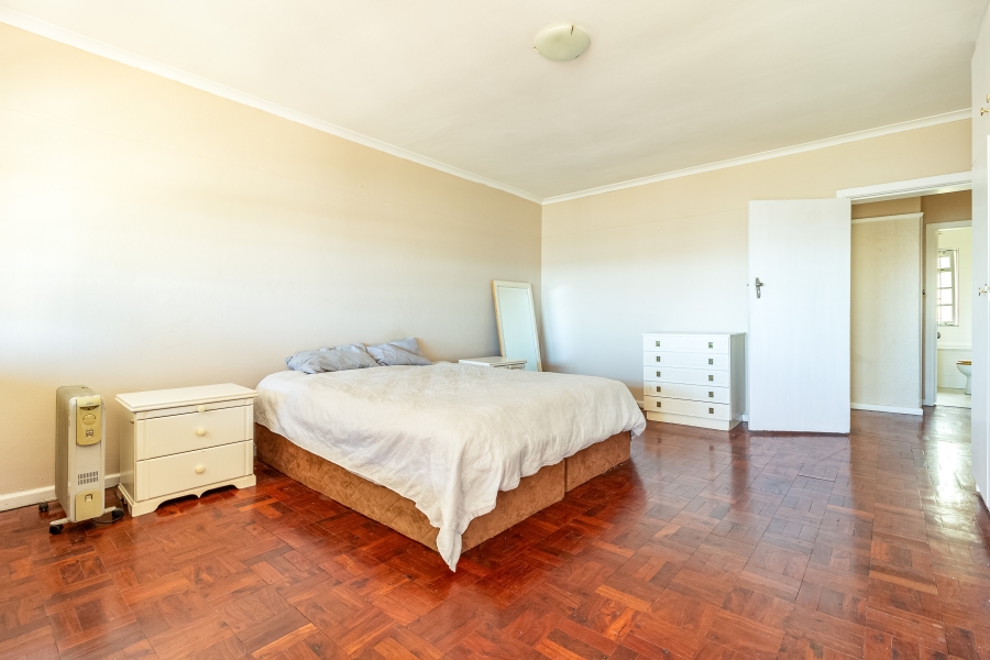 2 Bedroom Property for Sale in Sea Point Western Cape